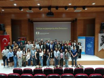 “Türkiye ve Japonya'da Afet Önlemleri” Konulu Konferans